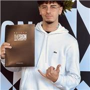 offro aiuto compiti cercando di mettere il ragazzo/a a proprio agio, creando una connessione con lui/lei